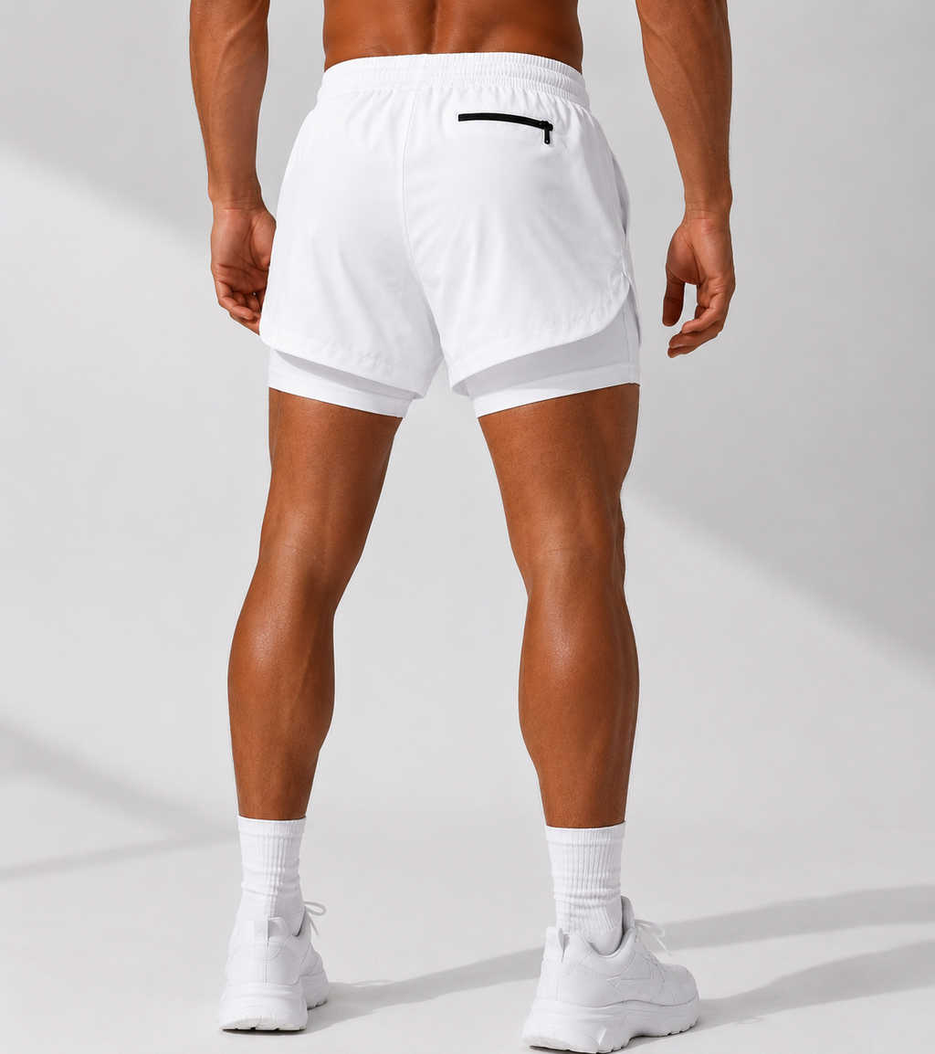 2-in-1 Performance Short in Cloud White von hinten, mit Reißverschlusstasche